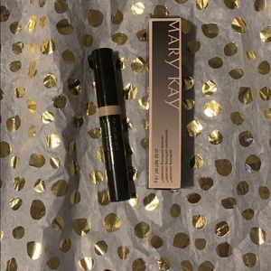 Mary Kay concealer